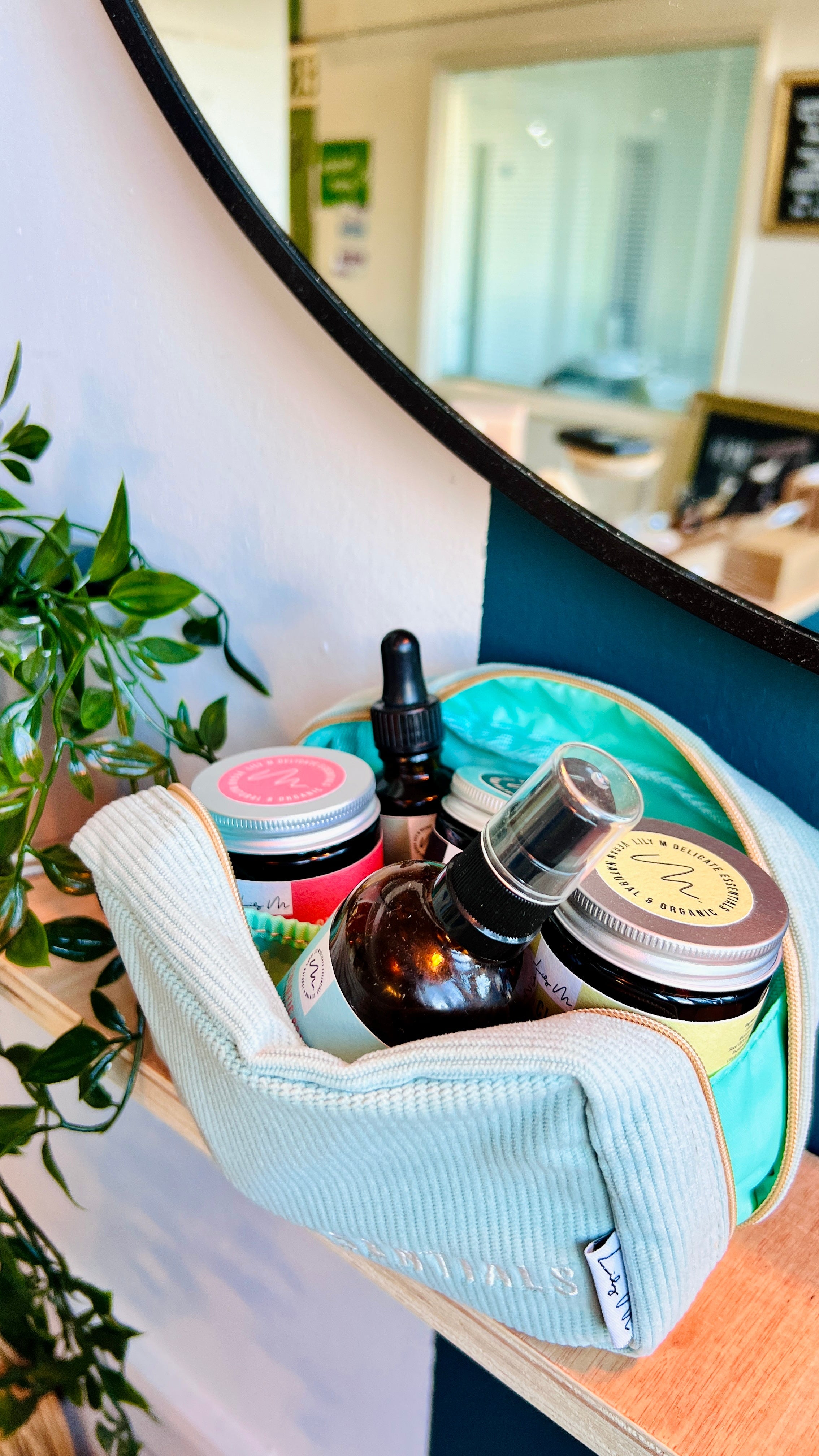 Essentials Beauty Bag